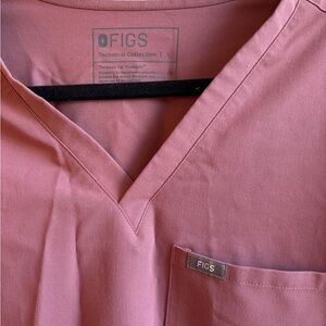 Figs Dusty Rose Scrub Set L top/ LP bottom